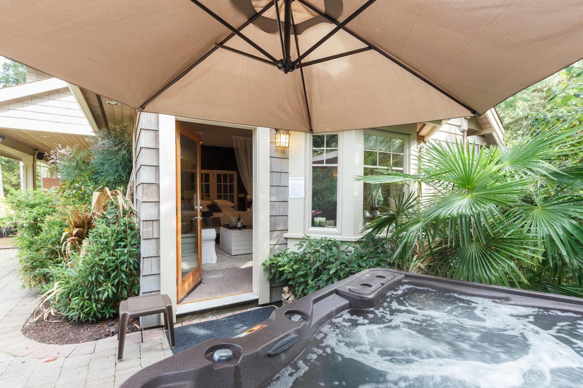 Amara Bed & Breakfast (Adults Only) Sidney Exteriör bild